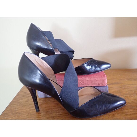 Stuart Weitzman Turner Black Leather Pointed Toe Cross Strap D'Orsay Pumps 9.5 - Picture 1 of 8